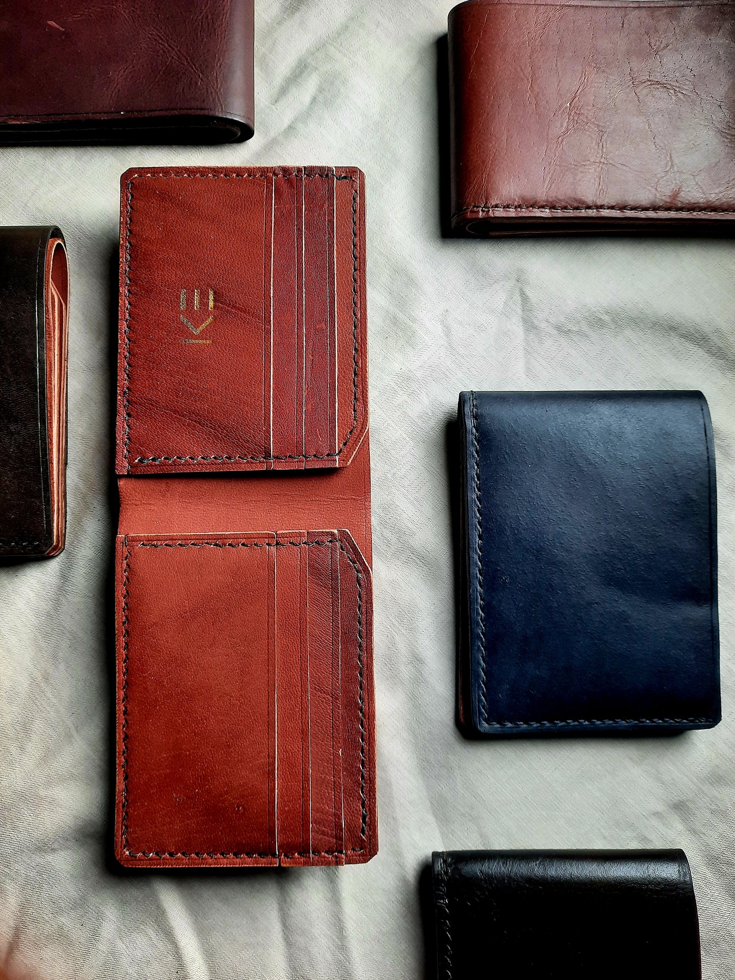 BELLAGIO EDI Bifold Volume 01 (Brown Interior)