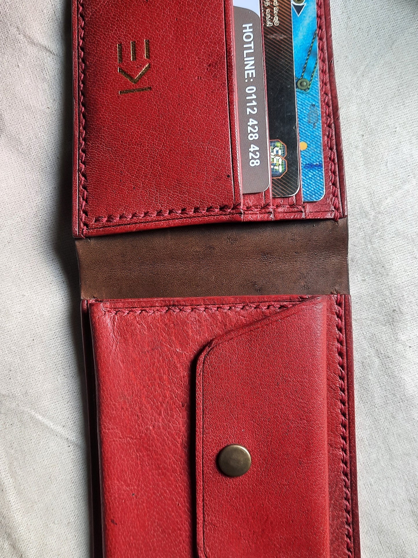 CLASSIC Bifold Wallet