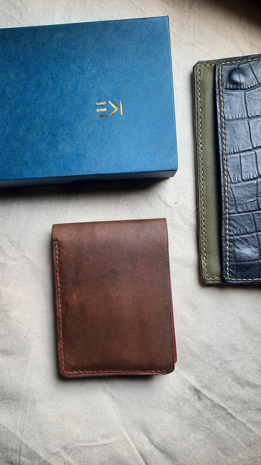 CLASSIC Bifold Wallet