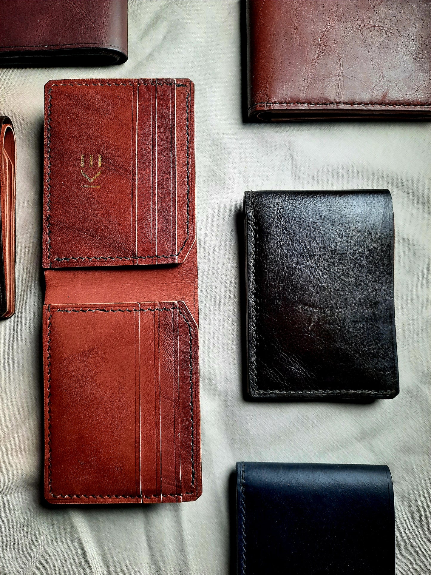 BELLAGIO EDI Bifold Volume 01 (Brown Interior)